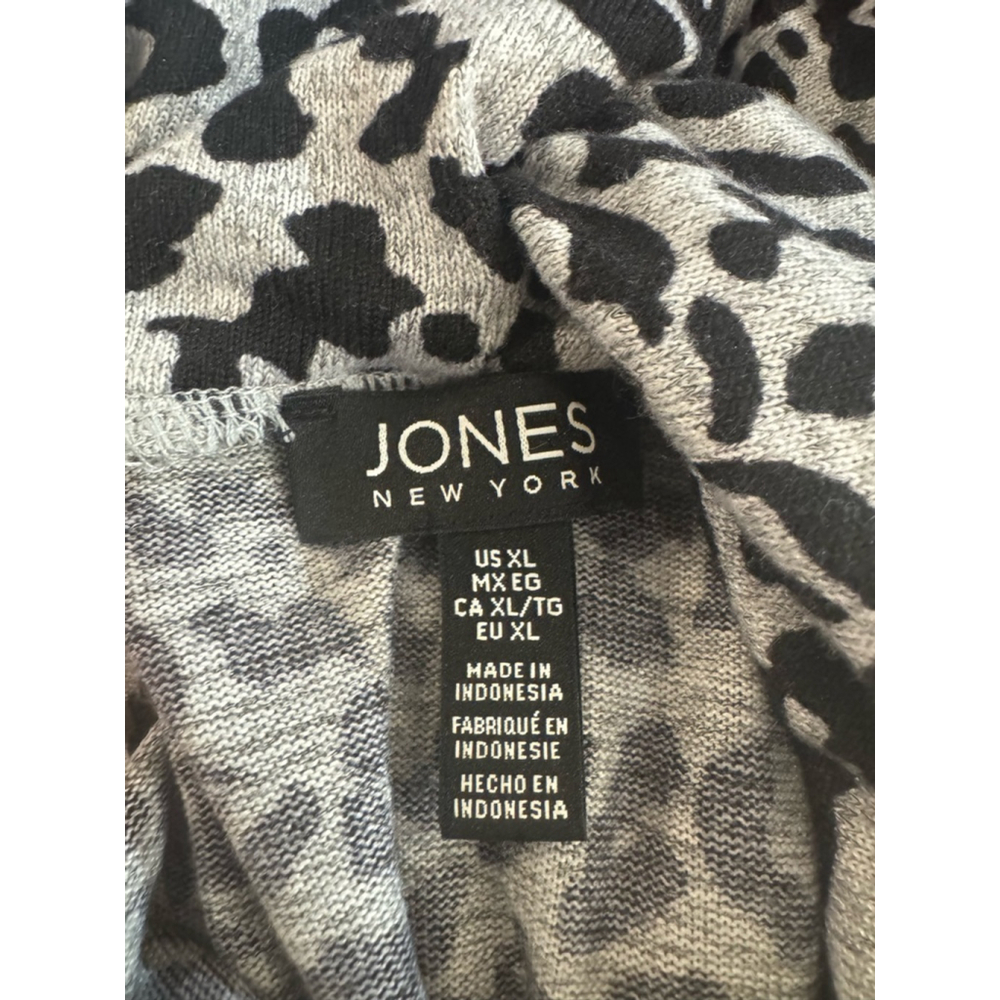 Jones New York Gray Leopard Print Turtleneck - Picture 7 of 8